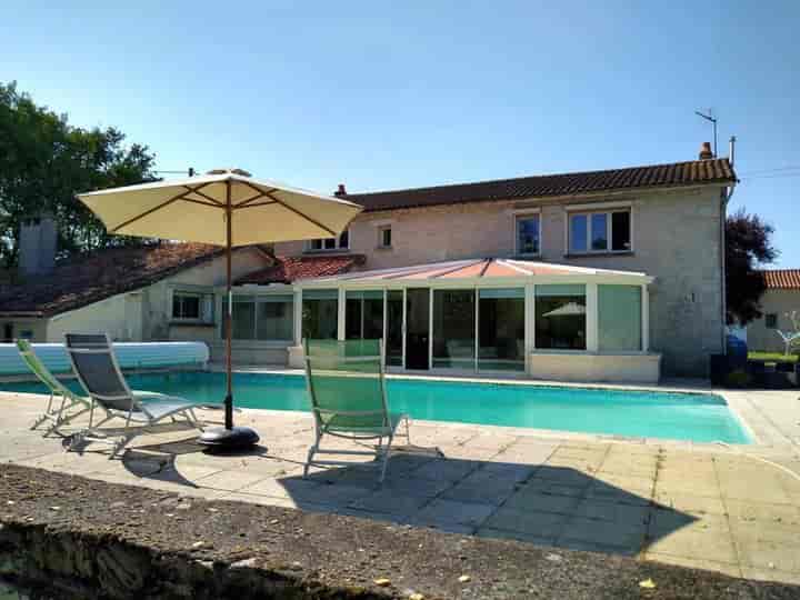 5 bedrooms house for sale in  France