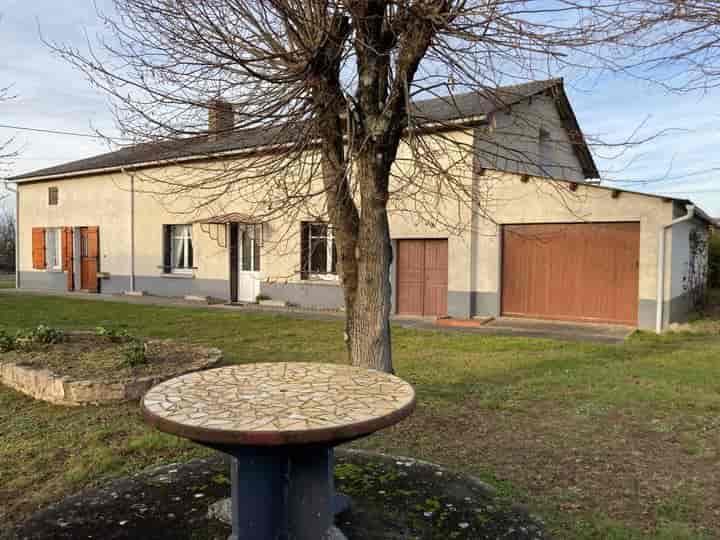 2 bedrooms house for sale in millac, France