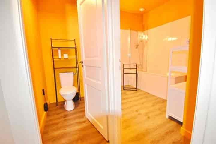 1 bedroom apartment for sale in Pezenas, France