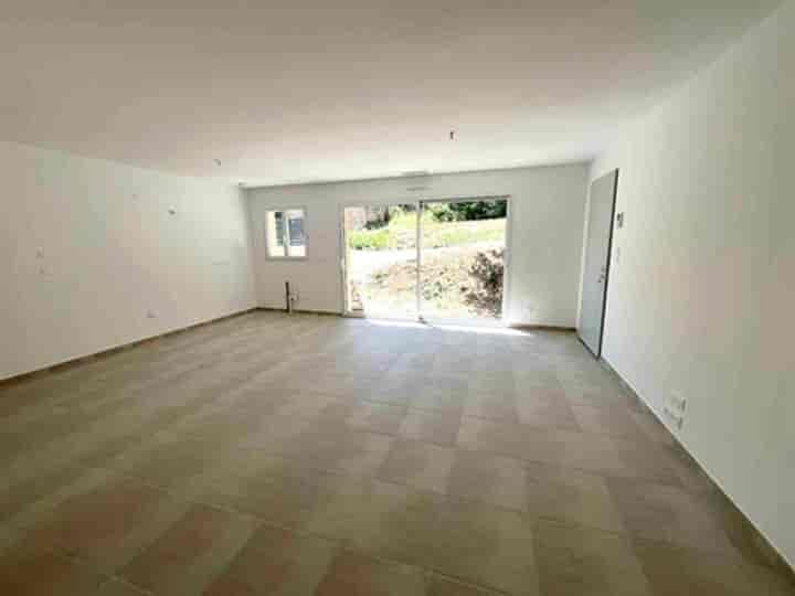 House for sale in Saint-Martin-de-Castillon, France