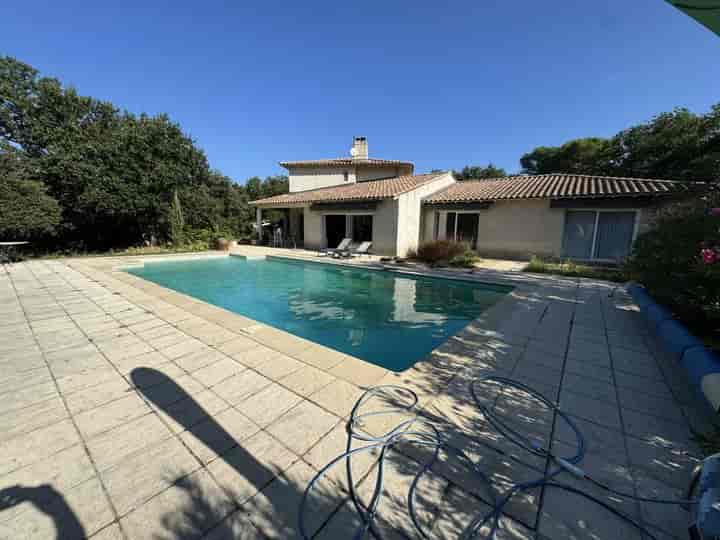 6 bedrooms house for sale in uchaux, France