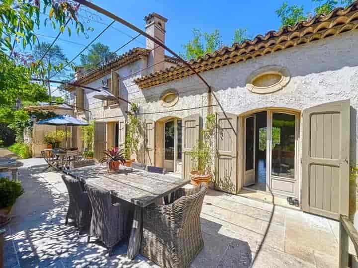 7 bedrooms house for sale in  France