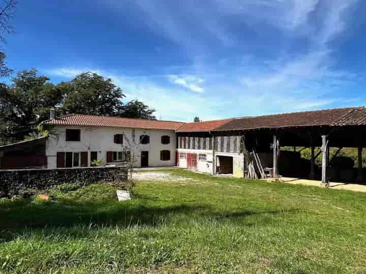 5 bedrooms house for sale in  France