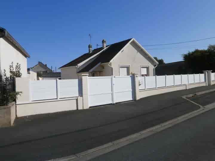 1 bedroom house for sale in issoudun, France