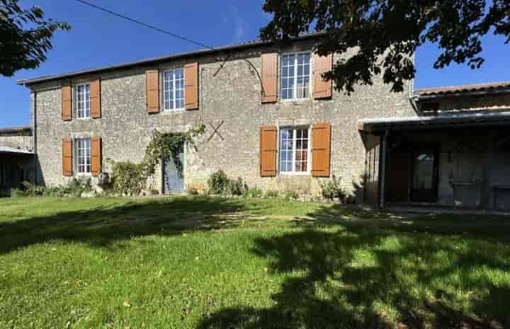 4 bedrooms house for sale in  France