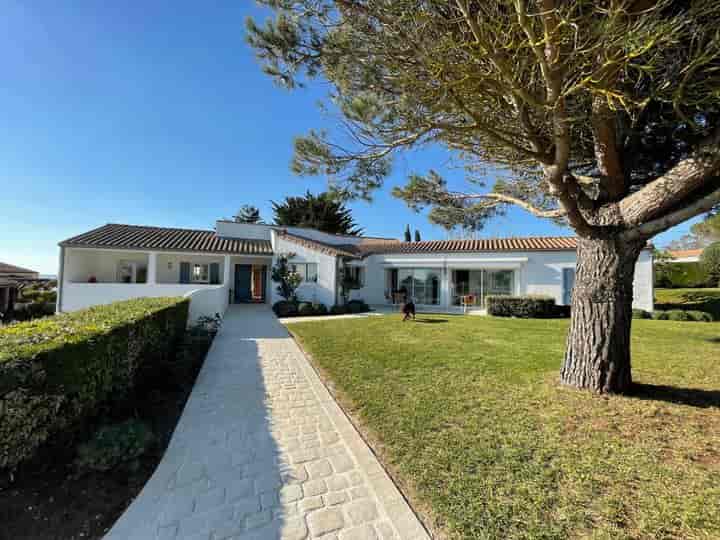 4 bedrooms house for sale in  France