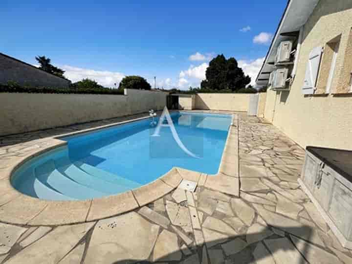 3 bedrooms house for sale in Saint-Vite, France