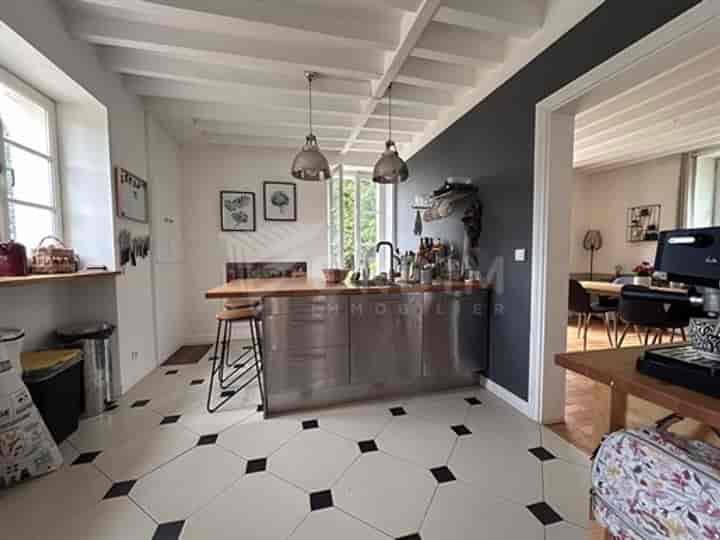 4 bedrooms house for sale in Fontaines, France