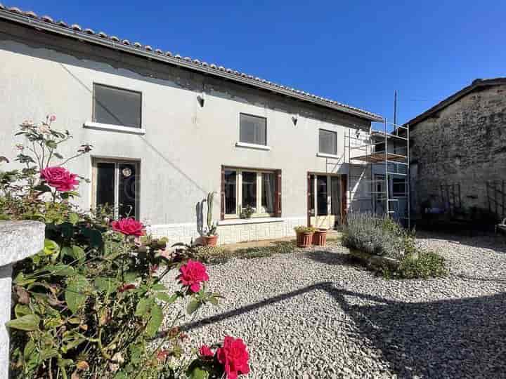 2 bedrooms house for sale in Sauze Vaussais, France