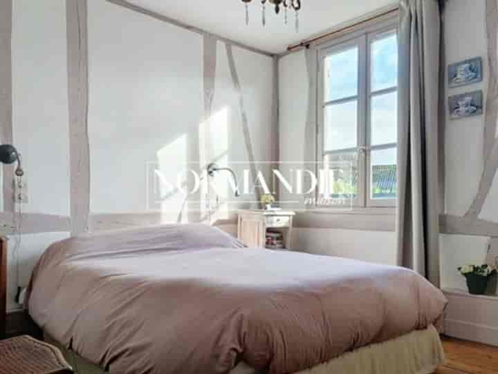 5 bedrooms house for sale in Cailly, France