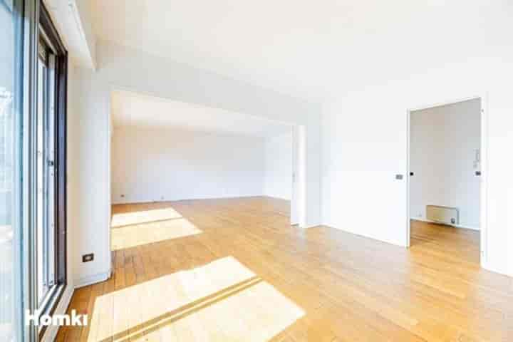 3 bedrooms other for sale in Paris, France