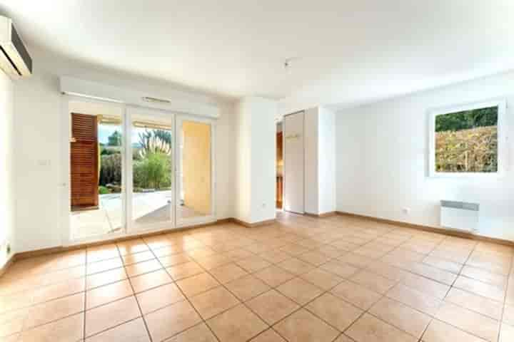 2 bedrooms apartment for sale in Trets, France