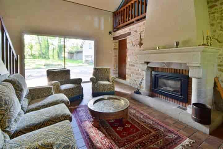 4 bedrooms house for sale in Bletterans, France