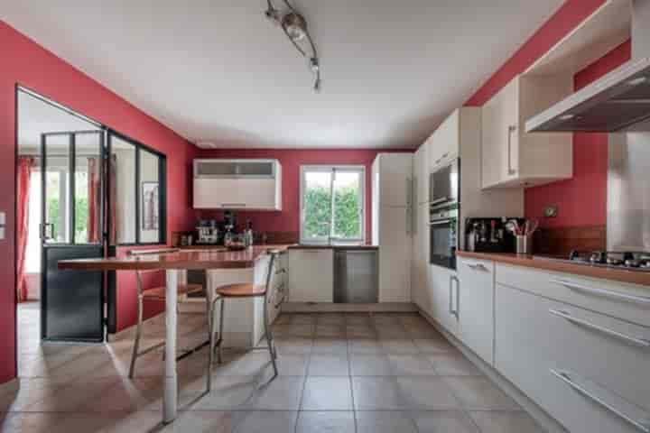 4 bedrooms house for sale in Villiers-Saint-Frederic, France