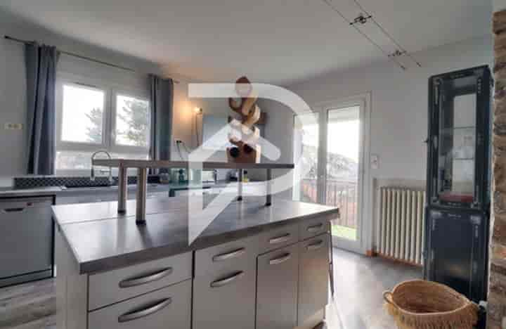 2 bedrooms house for sale in La Verdiere, France