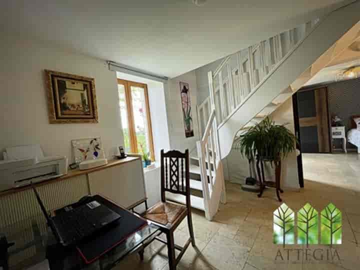 4 bedrooms house for sale in Lourdoueix-Saint-Pierre, France