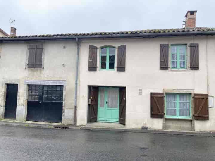 2 bedrooms house for sale in brigueuil, France