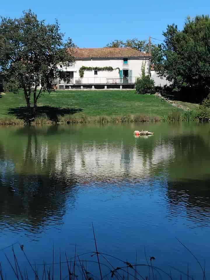 4 bedrooms house for sale in le vigeant, France