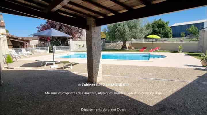 7 bedrooms house for sale in nere, France