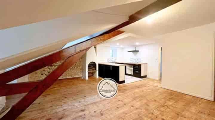 2 bedrooms apartment for sale in Pau, France