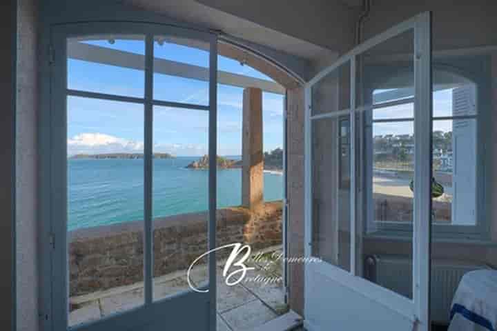 7 bedrooms house for sale in Perros-Guirec, France
