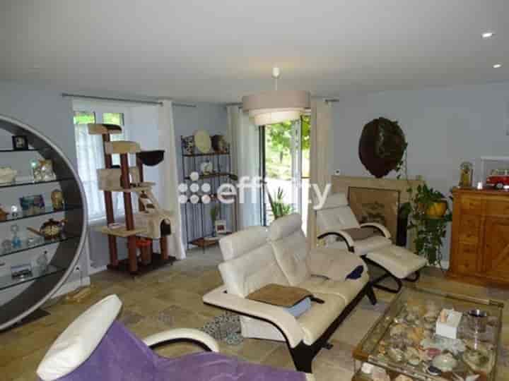 7 bedrooms house for sale in Landaul, France