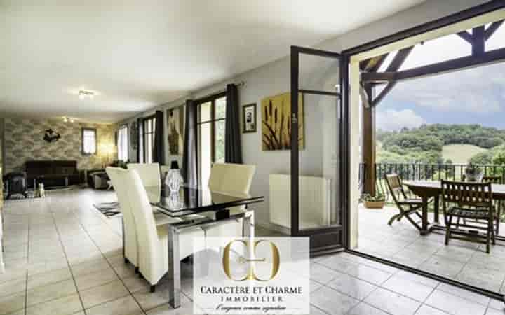 6 bedrooms house for sale in Carlux, France