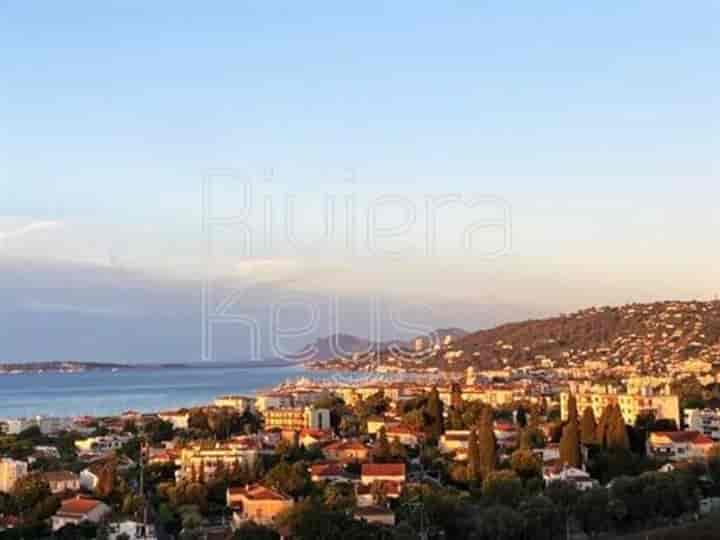 2 bedrooms apartment for sale in Antibes, France