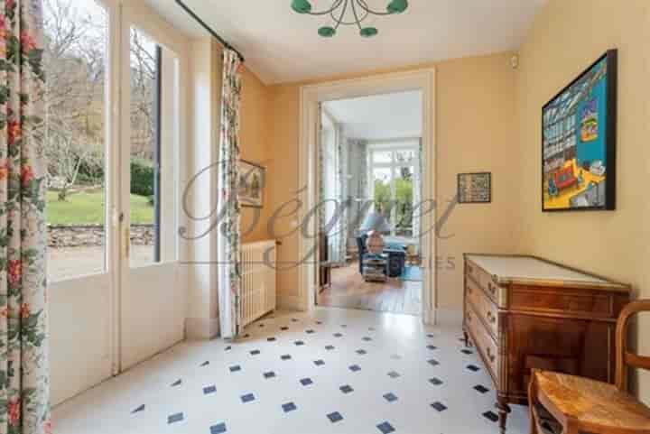 6 bedrooms house for sale in Jouy-en-Josas, France