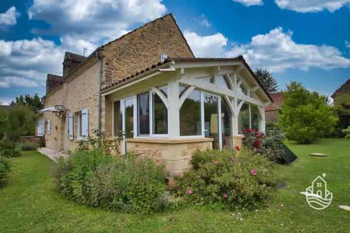 5 bedrooms house for sale in  France