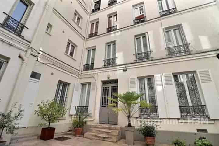 1 bedroom building for sale in Paris 18eme, France