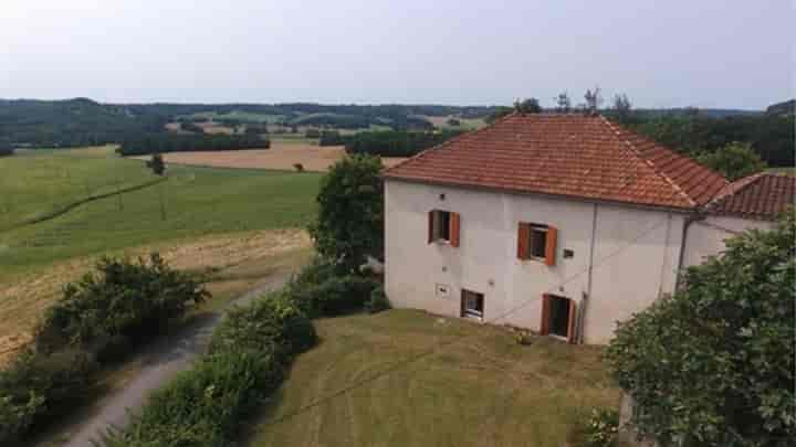 6 bedrooms house for sale in Lendou-en-Quercy, France