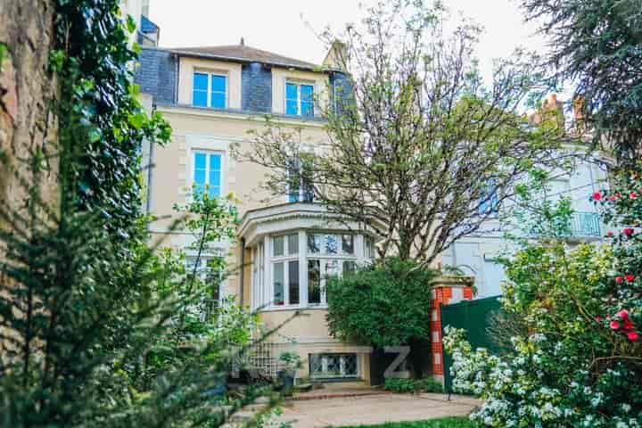 6 bedrooms house for sale in  France