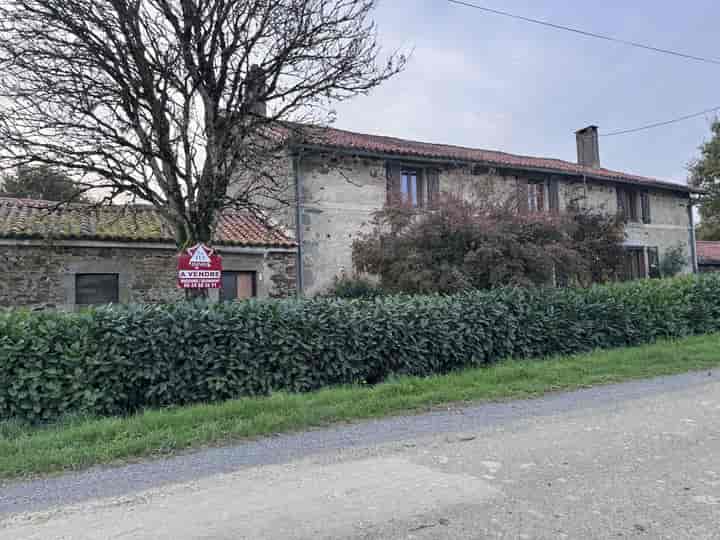 6 bedrooms house for sale in pugny, France