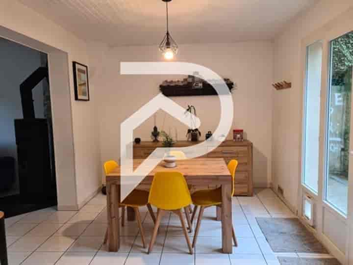2 bedrooms house for sale in Crecy-la-Chapelle, France
