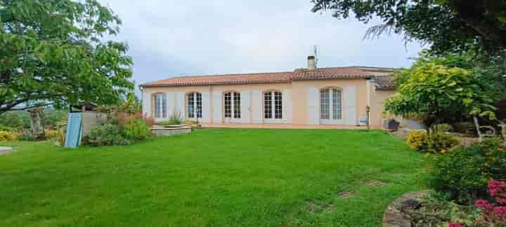 4 bedrooms house for sale in  France