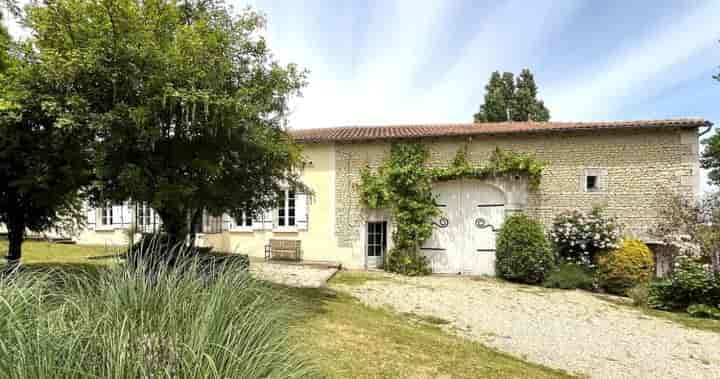 4 bedrooms house for sale in  France