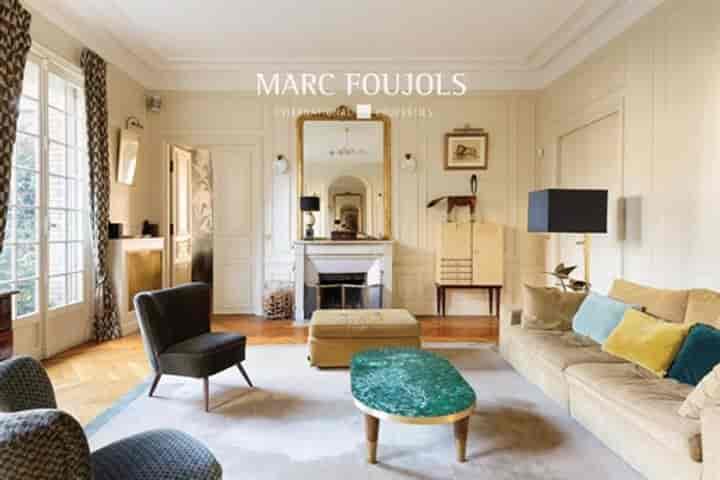 3 bedrooms apartment for sale in Paris 14eme, France