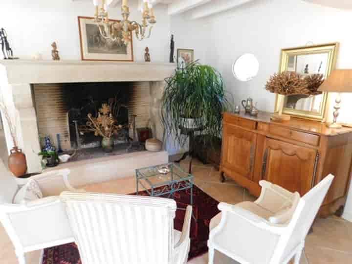 8 bedrooms house for sale in Saint-Justin, France