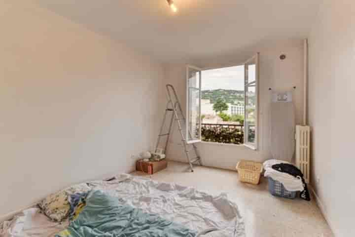 2 bedrooms apartment for sale in Cannes, France