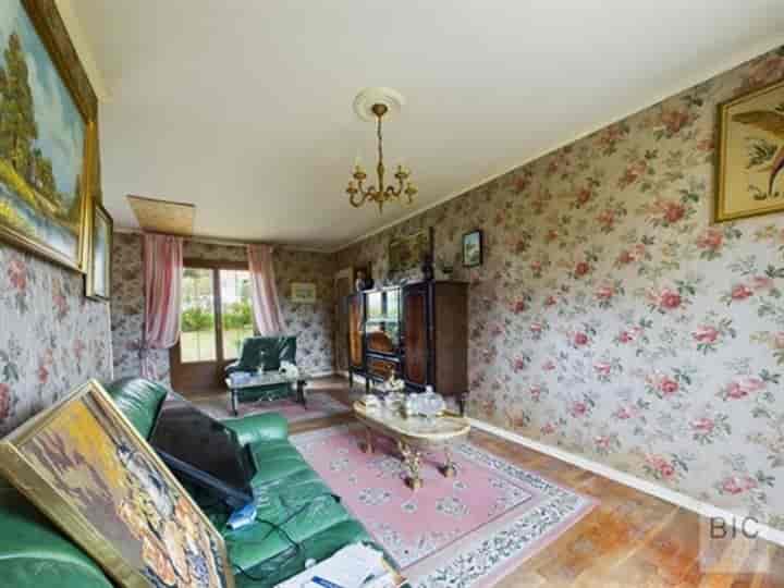 2 bedrooms house for sale in Pompignac, France