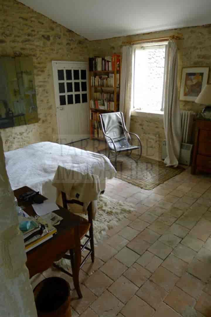 7 bedrooms house for sale in Grignan, France