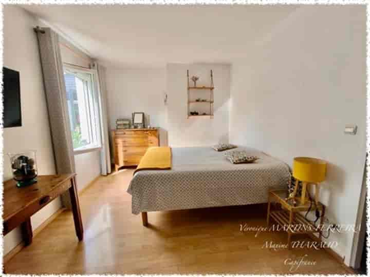 6 bedrooms house for sale in Lury-sur-Arnon, France