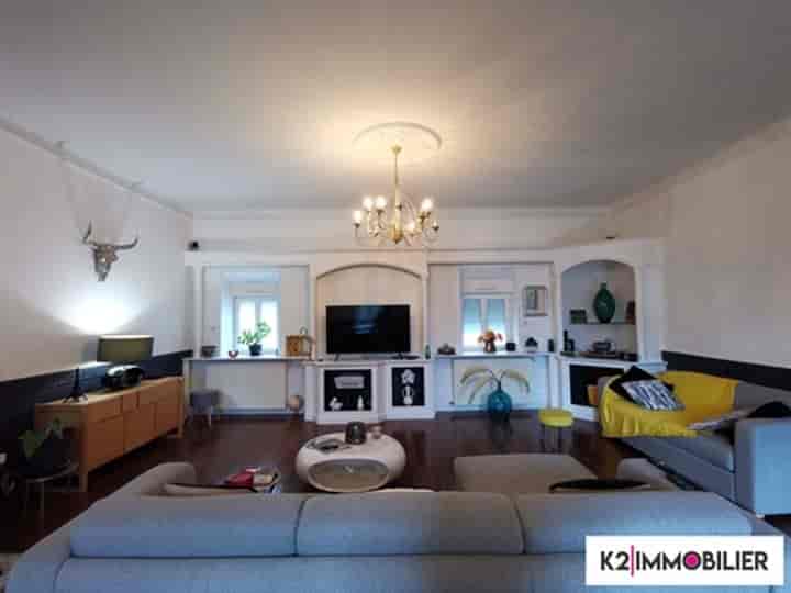 4 bedrooms apartment for sale in Montelimar, France