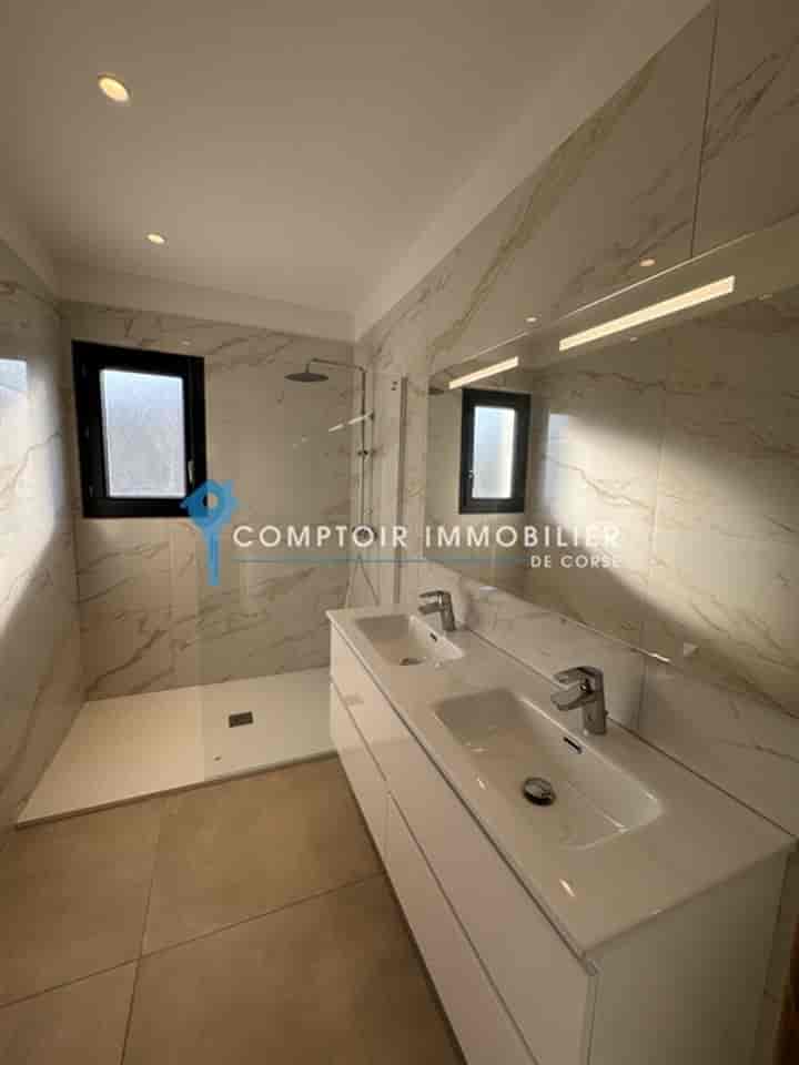 4 bedrooms house for sale in Solaro, France