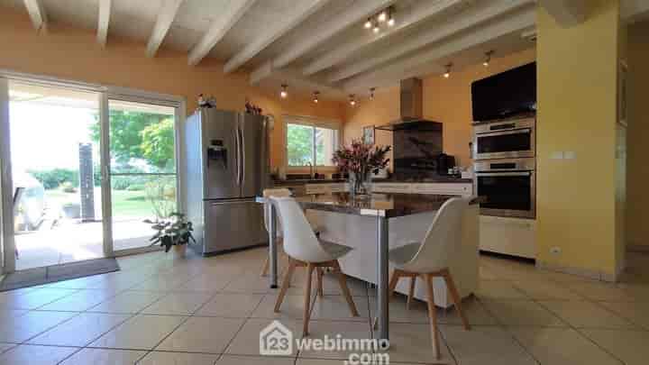 5 bedrooms house for sale in Montsoue, France