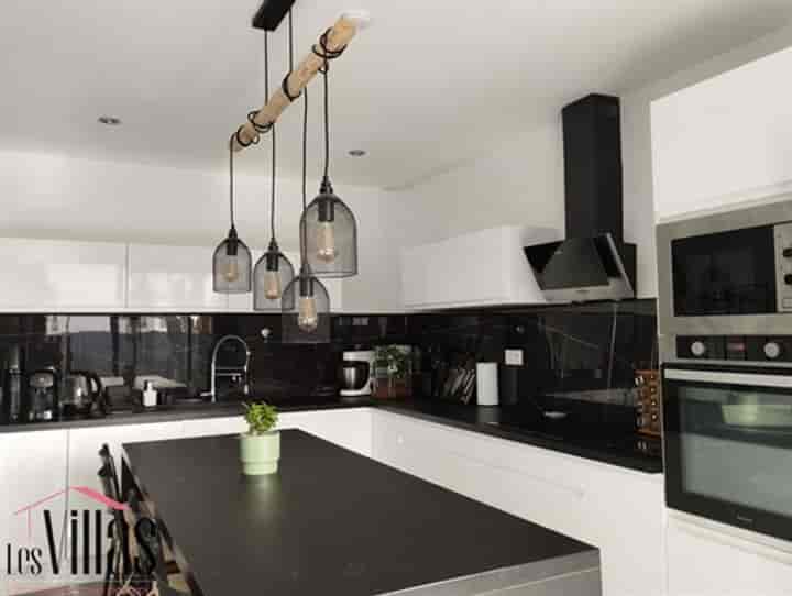 3 bedrooms house for sale in Thuir, France