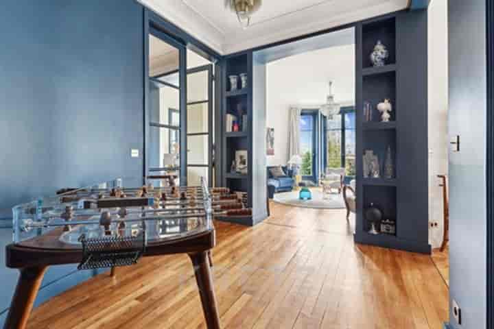 5 bedrooms apartment for sale in Paris 16eme, France