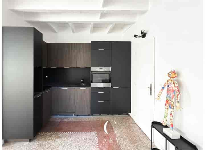 2 bedrooms house for sale in Biarritz, France