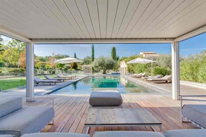 8 bedrooms other for sale in Meyreuil, France